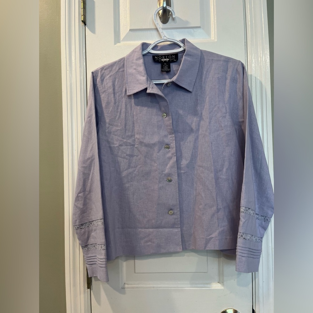 🎉 4 for 45 🎉 Norton Studio Linen lavender blend button down shirt size LP bin5